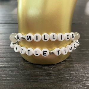 Taylor Swift Friendship Bracelet